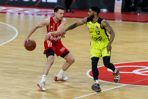 他一度在中 他一度在中